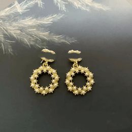 Style de luxe classique perle ronde boucles d'oreilles Designer lettre boucle d'oreille bijoux femmes Diamante S925 argent aiguille haute qualité femmes cadeaux de mariage