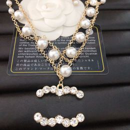 Colliers de perles de diamant de style de luxe Designer Marque Lettre Pendentif Collier De Noël Amour Cadeau Bijoux Avec Boîte Femmes Amour Cadeau Collier