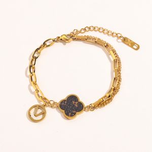 Bracelet cadeau de style de luxe Bracelet trèfle de marque de créateur Nouveaux accessoires de bijoux en acier inoxydable Plaqué or 18 carats Bracelet à breloques pour femmes de haute qualité