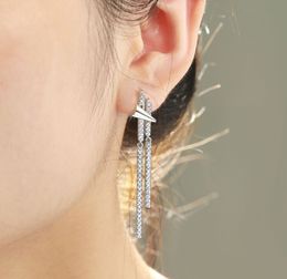 Bijoux de style de luxe S925 Silver Sterling exagéré de longues boucles d'oreilles à glands avec une sensation grande et luxueuse.Boucles d'oreilles en argent pur