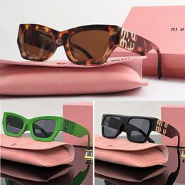 Luxury Miuity Miu Sunglasses Designer Lunettes de soleil pour femmes verres hommes LETTRE LETTRE DE PLACE SUMPRESSEM
