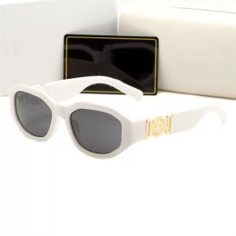 Lunettes de soleil de luxe pour homme femme lunettes de soleil unisexe designer lunettes de soleil conduite lunettes de soleil rétro petit cadre design de luxe UV400 de qualité supérieure avec des lunettes de soleil de mode boîte