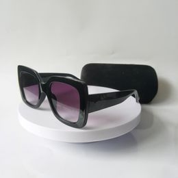 Lunettes de soleil de luxe pour femmes Fashion Big Frame Glasseurs de soleil Dames conduisant des lunettes de plage de plage 263c