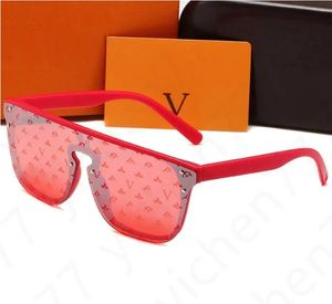Gafas de sol de lujo Diseñador de lentes Polaroid para mujer Master Master Eyewear Senior Eyewear for Women Geeplasses Frame Vintage Glases Sun Letters 1082 Lou03