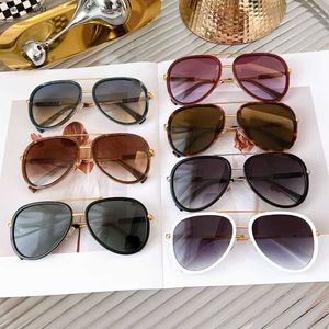 Gafas de sol de lujo Gafas para mujer Hombres Accesorios de verano Moda Sombrilla Espejo Diseñador para mujeres Fiesta Regalos de playa 11 de diciembre P0WS Hi-Q