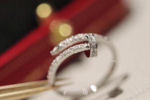 Luxe dunne nagelring van topkwaliteit Designer Ring mode diamanten ring voor vrouw man Galvaniseren 18k Klassiek Premium Rose Goud met doos