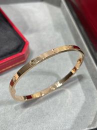 Luxe dunne roségouden armband voor vrouwen houdt van met geen diamant top V-Gold 18k zilveren open stijl bruiloft sieraden cadeaubon