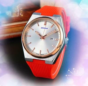 Luxury Three Stiches Classic Fashion Quartz Watch Taille 42 mm Sapphire Verre imperméable