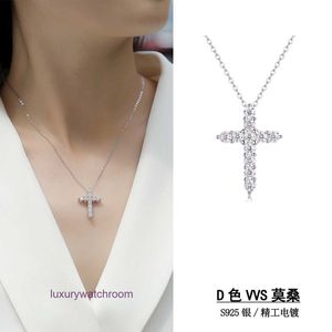 Luxury Tiffenny Designer Brand Pendant Pendant Colliers S925 Silver Faith Collier Mosang Stone Womens New Cross Trend with Chain Accessories Cavicle