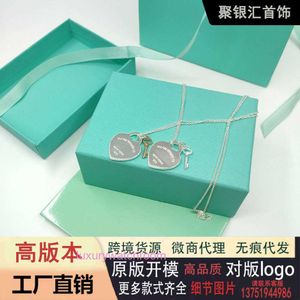 Luxe tiifeniy ontwerper hanger kettingen 925 zilver v goud materiaal nieuwe mode veelzijdige modieuze charme hartkaart met kleine sleutel ketting
