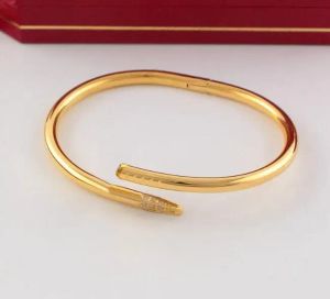 Luxe titanium staal nagelarmband ontwerper modemerk sieraden bracelet vrouwen mannen bruiloft feestliefhebbers sieraden valentijnsdag