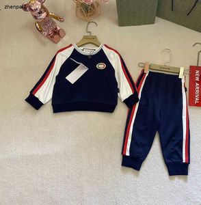 Luxe peuter bodysuit baby tracksuits maat 73-120 cm baby kruippak ontwerper pasgeborenen lange mouwen hoodies en sportbroek 24april