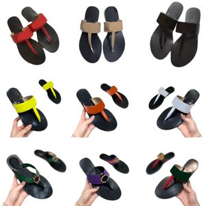 Zapatillas de lujo para mujer, nuevas sandalias de diseñador sexy, zapatos de plataforma al aire libre de moda, zapatos de playa pellizcados clásicos, chanclas con estampado de alfabeto, zapatos casuales planos de verano