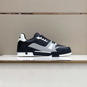 Chaussures d'entraînement de luxe Men de mode de mode de mode de créateurs de baskets en cuir authentique taille 38-45 RX40