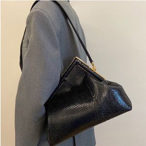 Sac à bandoulière triangle de luxe designer sac à main sac à main en peau de vache sac à clip serpent femme bandoulière mini sac à main messager noir sac à bandoulière dicky0750d