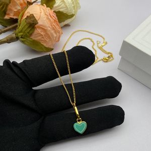 Collar de triunfos de lujo con pulsera de diseñador Celins Traje de moda de lujo para mujer Joyería de marca con caja de embalaje Regalo de Navidad Tres colores disponibles