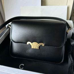 Luxe Triomphes Schoudertas Leer Cowhide Bag Dames Handtas Designer Wallet Black Fashion Tofu Chain Saddle Bag