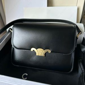 Luxe Triomphes Schoudertas Leer Cowhide Bag Women's Handtas Designer Wallet Black Fashion Tofu Chain Saddle Bag