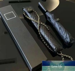 Parapluie de luxe Classic Black Long Umbrel pliage pour femmes Été Pold Fashion Umbrel de pluie
