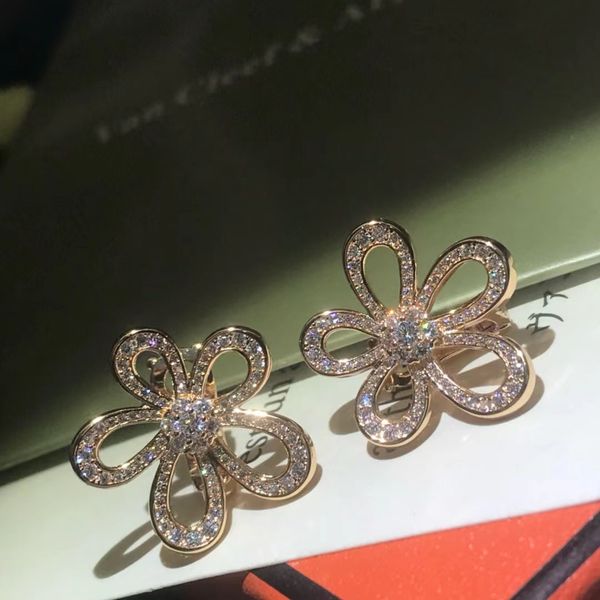 Boucles d'oreilles en diamant de marque VC de luxe à la mode élégante Forme de fleur à feuilles conçue nouvelle tendance à la tendance des boucles d'oreilles à la main