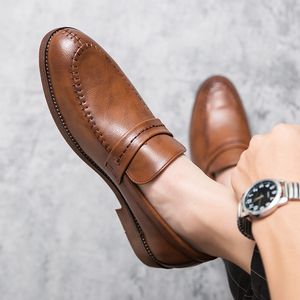 Zapatos Oxford brogue veganos de lujo con punta puntiaguda, zapatos informales formales a la moda para hombre, zapatos de negocios de talla múltiple 38-47