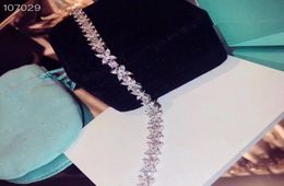 Bracelets de charme de marque Victoria Luxury S925 STERLING Silver Full Crystal Flower Pendant Bangle Designer Jewelry for Women3511909
