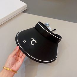 Visera de lujo diseñador visera hombres y mujeres modelos de pareja sombrero temperamento cien estilo gorra puede elegir conjunto de caja de regalo muy bueno