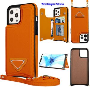 Luxe Portemonnee Hoesjes voor iPhone 11 Crossbody Riem Hoesje Klassieke Mode Ontwerper PU Lederen Portemonnee Kaarthouder iP 13 Pro Max 12 mini 14Max xr 7 8 Hoesje met metalen naamplaatje