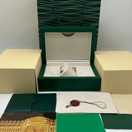 Reloj de lujo Caja de madera verde Accesorios Venta al por mayor Caja UBR Montre Reloj Folleto Tarjetas Etiquetas y papel Inglés Caja de reloj suizo Montre de Luxe