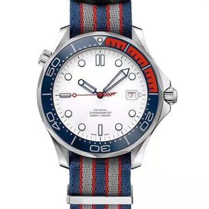 Luxe horloge van hoge kwaliteit professionele 300m James Bond 007 heren designer horloges automatisch mechanisch roestvrij staal stof strap186W