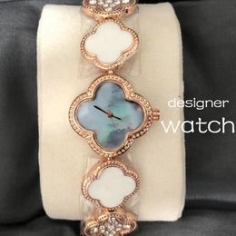 Luxury horloge vrouwen kijken naar vrouwelijke modearmband kijkt 25 mm designer Watchstrap kwarts beweging met doos elektronische zakelijke zakelijke branche moderne lichtmetalen horloges