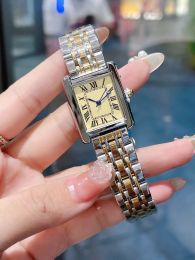 Watch Luxury Womens Tank Watch Square Watches Designer Diamond Premium Quartz Mouvement Taille 25x31 Bracelet en acier inoxydable Sapphire Verre Imperpose