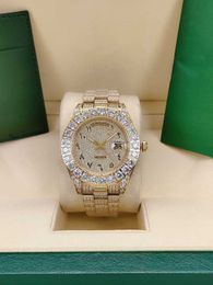 Luxe horloges voor heren 43 mm Big Diamond Watch Bezel Automatische beweging Mechanische man Polshorloges Sapphire Crystal Gold horloges uhr uhren