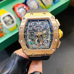 Luxe horloges voor heren Mechanische stijl Diamond es in horloges Zwitsers merkontwerper sportpolshorloge