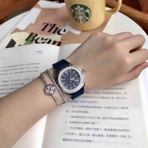 Luxe horloges voor herenwitte naald Buckle Leisure Pointer Round Dames Watchwristwatches Fashion Watch