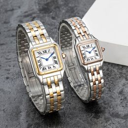 Luxe horloges voor dameskwarts Diamond Square kijkt roestvrij staal Iced Out Sapphire Luminous Endurance Watchs Movement Watch Polshordthgates