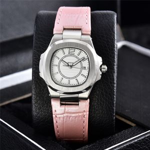 Montres de luxe femmes avec bracelet en cuir cadran lumineux montres-bracelets à quartz pour femmes