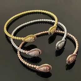 Bracelet drippage en forme d'eau de luxe 925 Banquet de marque de mode pour femmes classiques plaqués en argent présent 240416