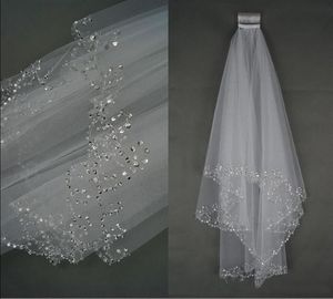 Voiles de mariage de luxe court mariage voile de mariée 2 couches à la main cristal perlé bord croissant accessoires de mariée voile blanc ivoire en stock