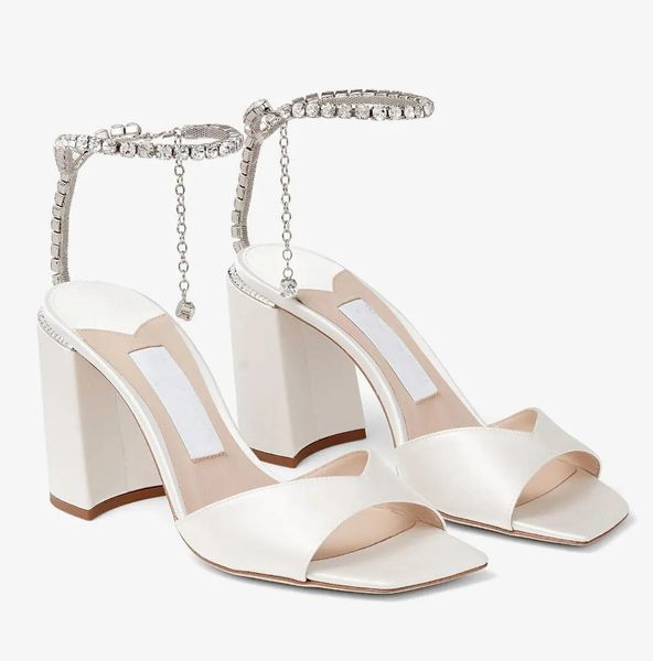 Luxe blanc chaussure à talons hauts femmes Saeda sandales chaussures bout ouvert plate-forme talons femme chaîne en cristal à bretelles gladiateur Sandalias fête robe de mariée dame boîte de marche