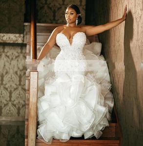 Luxe blanc sirène robe de mariée 2024 pour la mariée doux coeur à lacets fermeture en cascade volants perles grande taille femmes robes de mariée robes de novia
