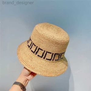 Chapeaux de paille à bord large luxe Femmes Designer Bucket Chapeaux LETTRES POURRAWHAT GRAS