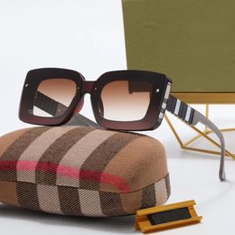 Diseñador de mujer de lujo para hombre gafas de sol para mujer Vintage Checkers Eyeglasses Goggle Outdoor Beach Driver Sunglass 4 colores