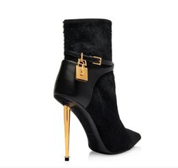 Femmes de luxe Bottes de cheville Tom-F Boot mince talon marque Designer Woman Boot Calpock et Gold Talled Toe Pointy Toe Robe Party Gift with Box