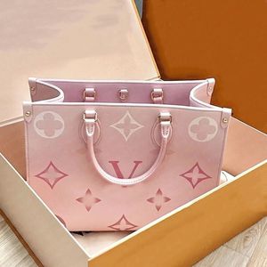 Luxe damestassen Modewinkelen Bedrukte handtassen Designer Hoge kwaliteit draagtas met bloem reliëf roze klassieke schoudertas