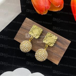 Luxe vrouwen charme oorbellen ontwerper sieraden gouden bal stijl hanger oorbellen klassieke vergulde studs