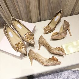 Femmes pompes cristal pointes chaussures à talons hauts dame chaussures robes plates pleins cristal Golden recouverts