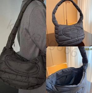 Bolsos de diseñador de lujo para mujer Bolsos acolchados de algodón Bolso de mano de piel de invierno Bolso suave y cálido Cartera Clásico Negro Blanco Embrague cruzado Bastante multifunción Alta capacidad