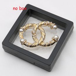 Luxury Women Designer Brand Letter Brooches 18k Gold plaqué en argent Incru