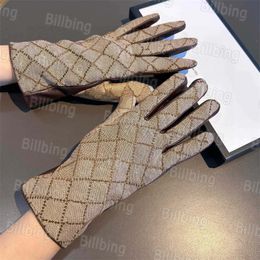 Luxe Femmes Mode Élégant Gant Designer Hommes Marque Pleine Lettre Poignet Nu Doigt Gant Cyclisme Hiver Garder Au Chaud Gants En Peau De Mouton SDLX